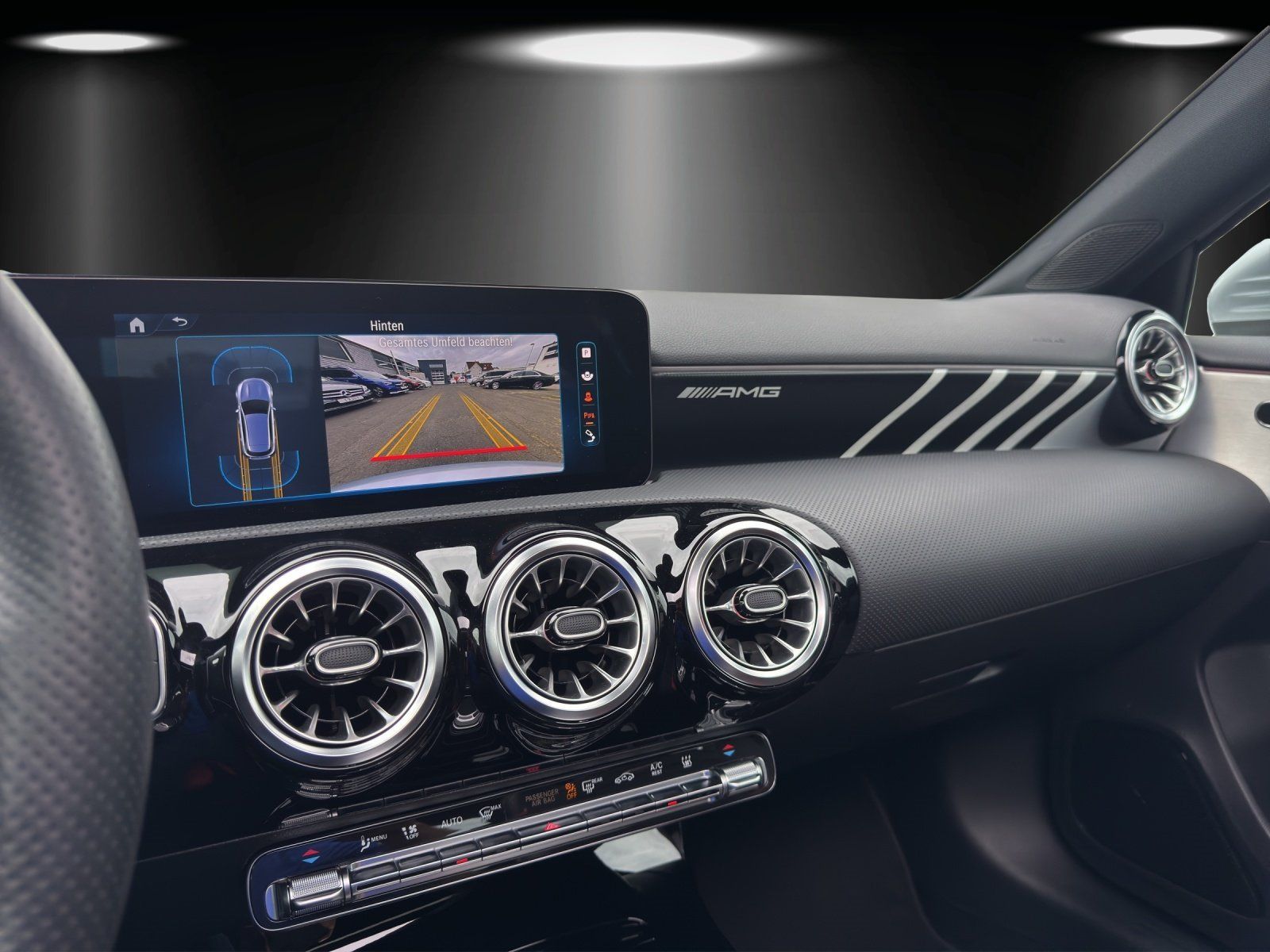Fahrzeugabbildung Mercedes-Benz A35 AMG Prem Perf.Sitze DISTRO Standhz AHK Pano