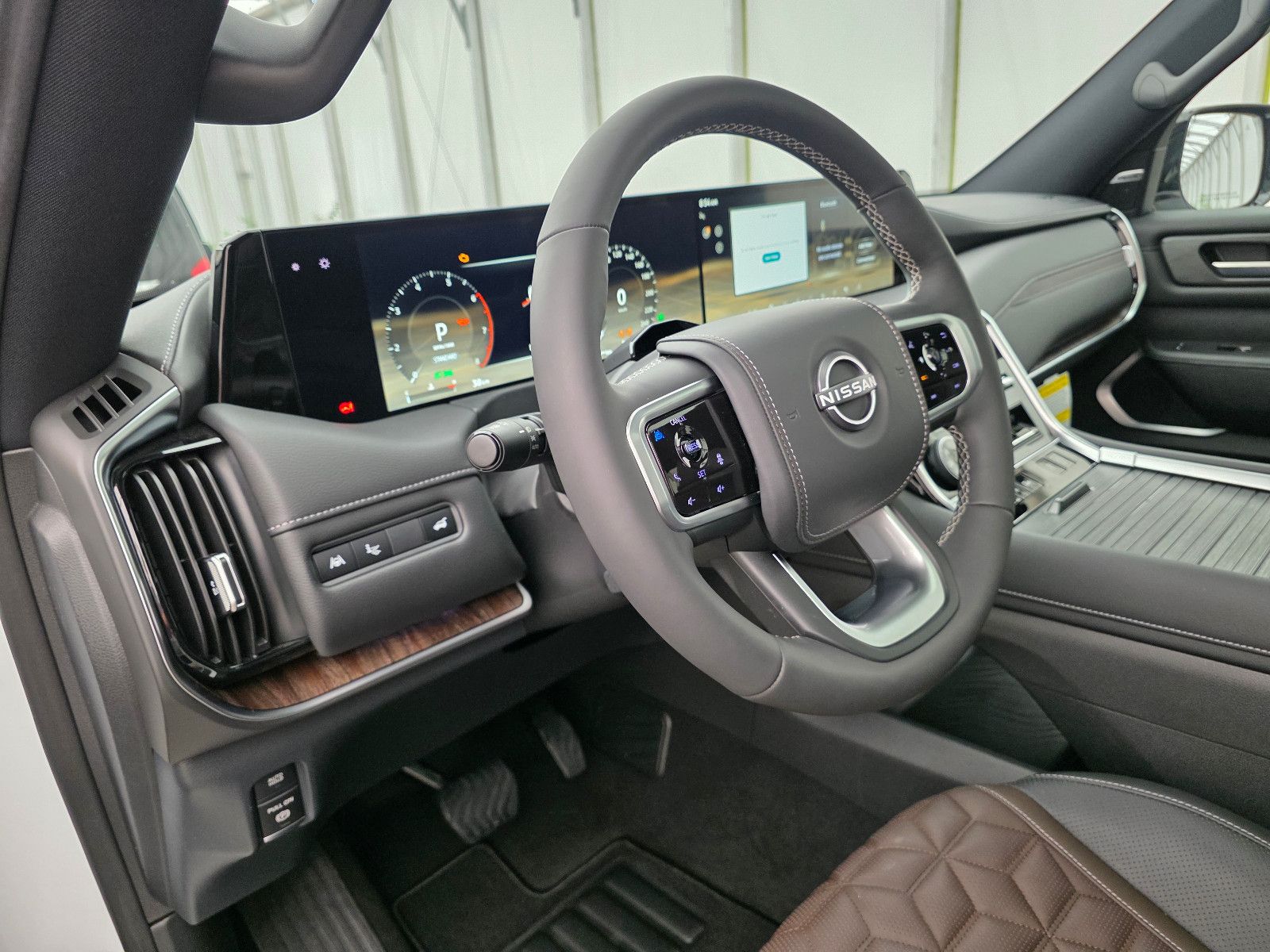 Fahrzeugabbildung Nissan Armada PLATINUM RESERVE Export Price Out of EU!
