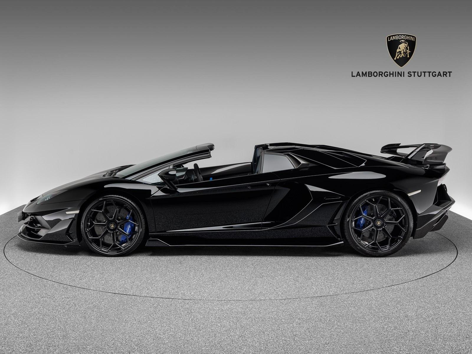 Lamborghini Aventador SVJ Roadster