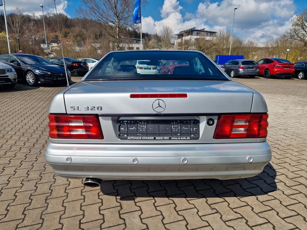 Mercedes-Benz SL 320