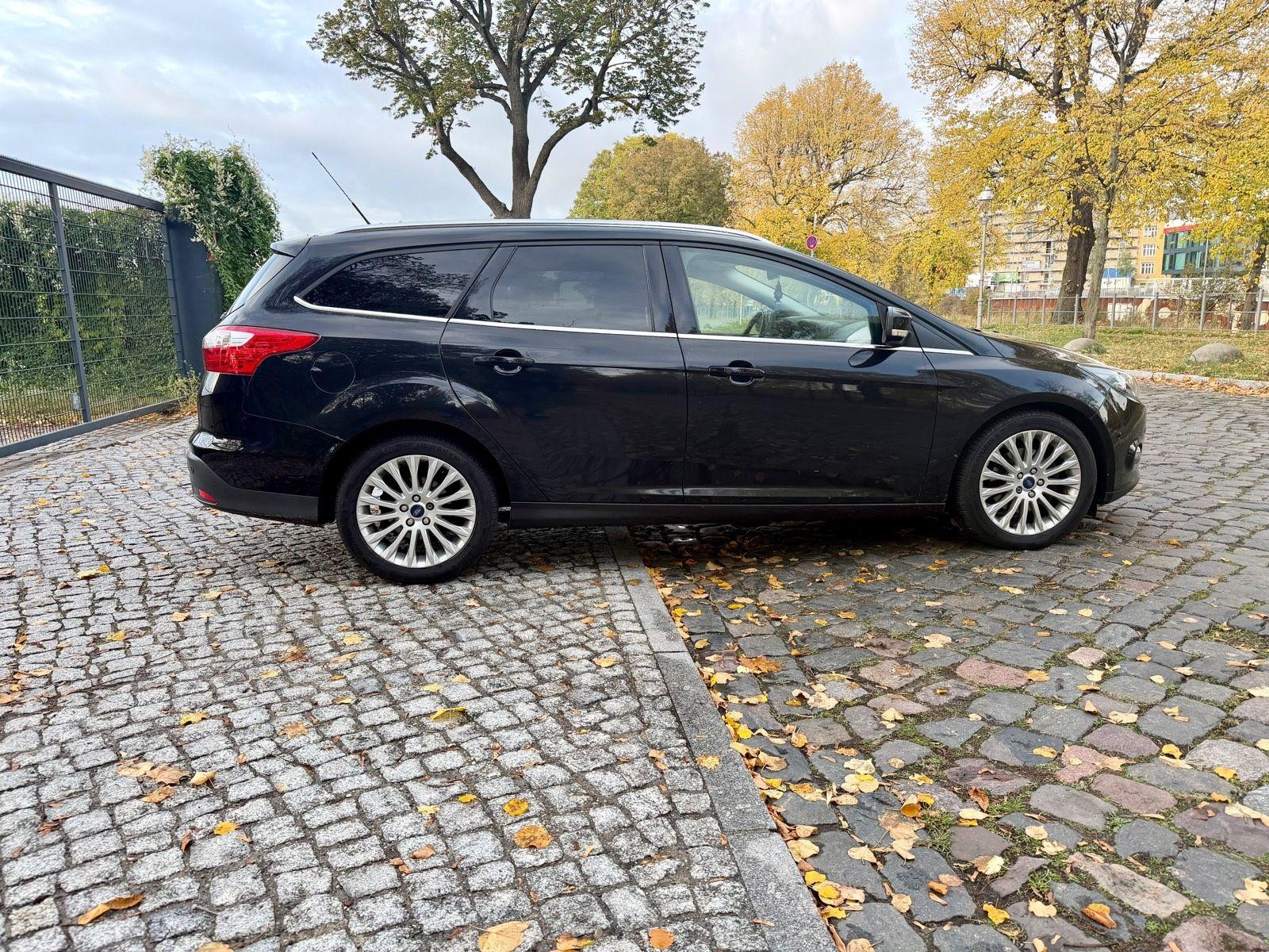 Ford Focus 2012 — photo 6