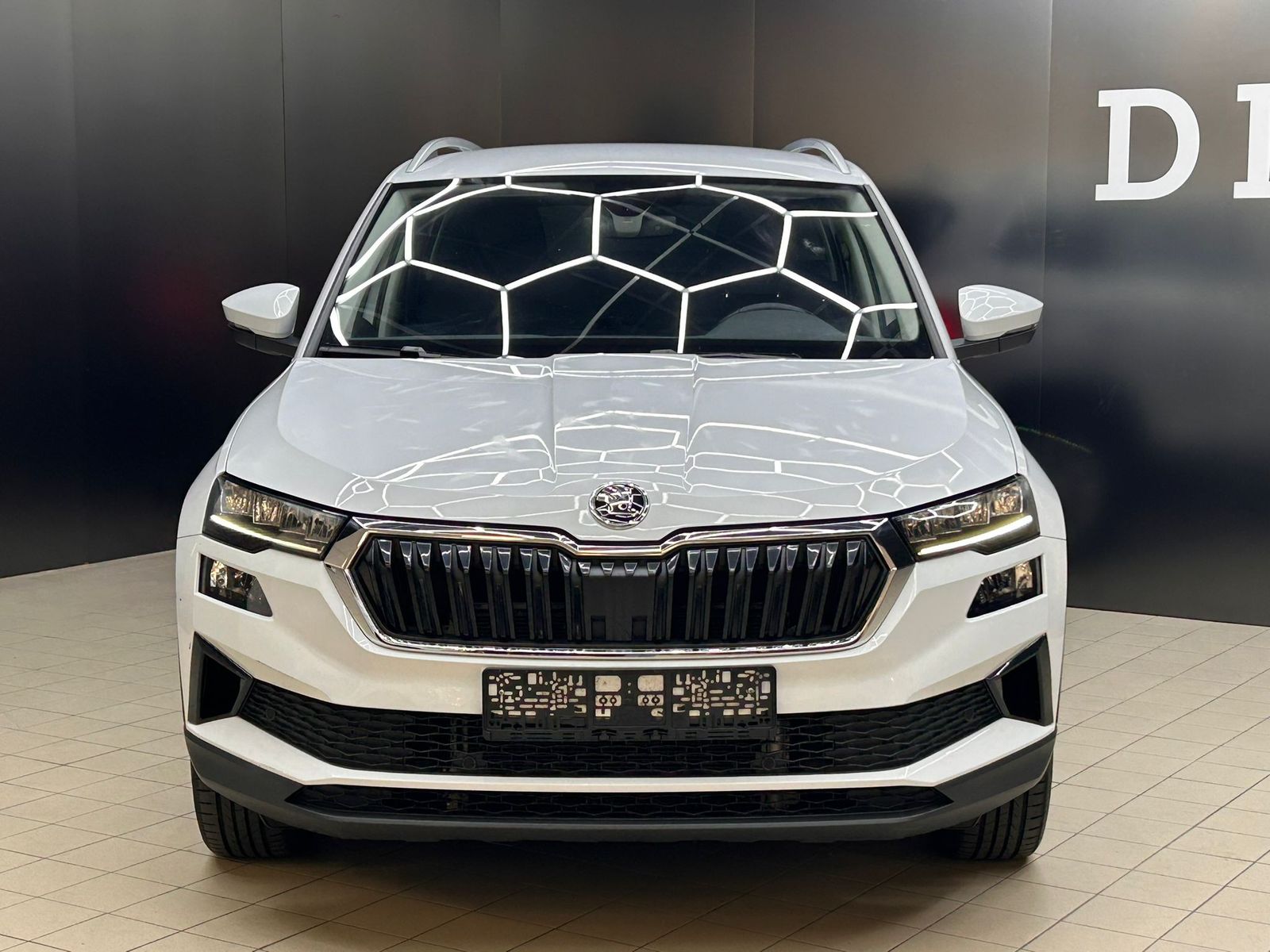 Fahrzeugabbildung SKODA Karoq 1.5 TSI Ambit Sport DESIGN+VIRTU+KAM+LED+