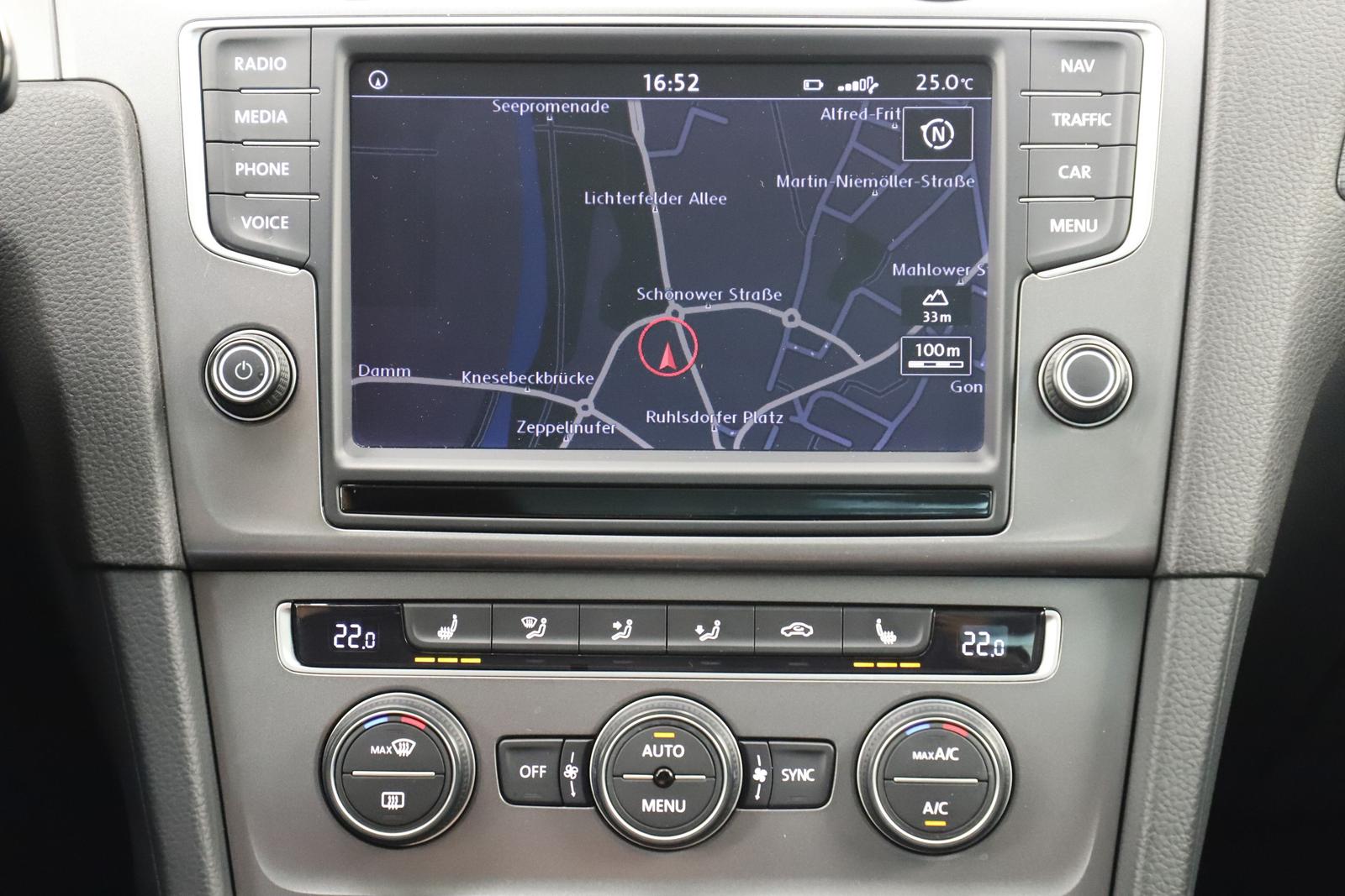 Volkswagen Golf 7 1.6 TDI 110PS Lounge BMT Pano Navi