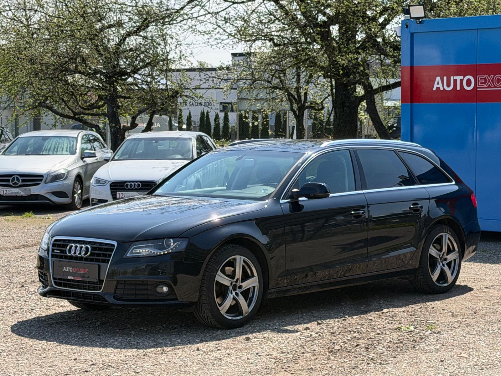 Audi 1.8 A4 Avant Attraction quattro Bixenon*TÜV NEU