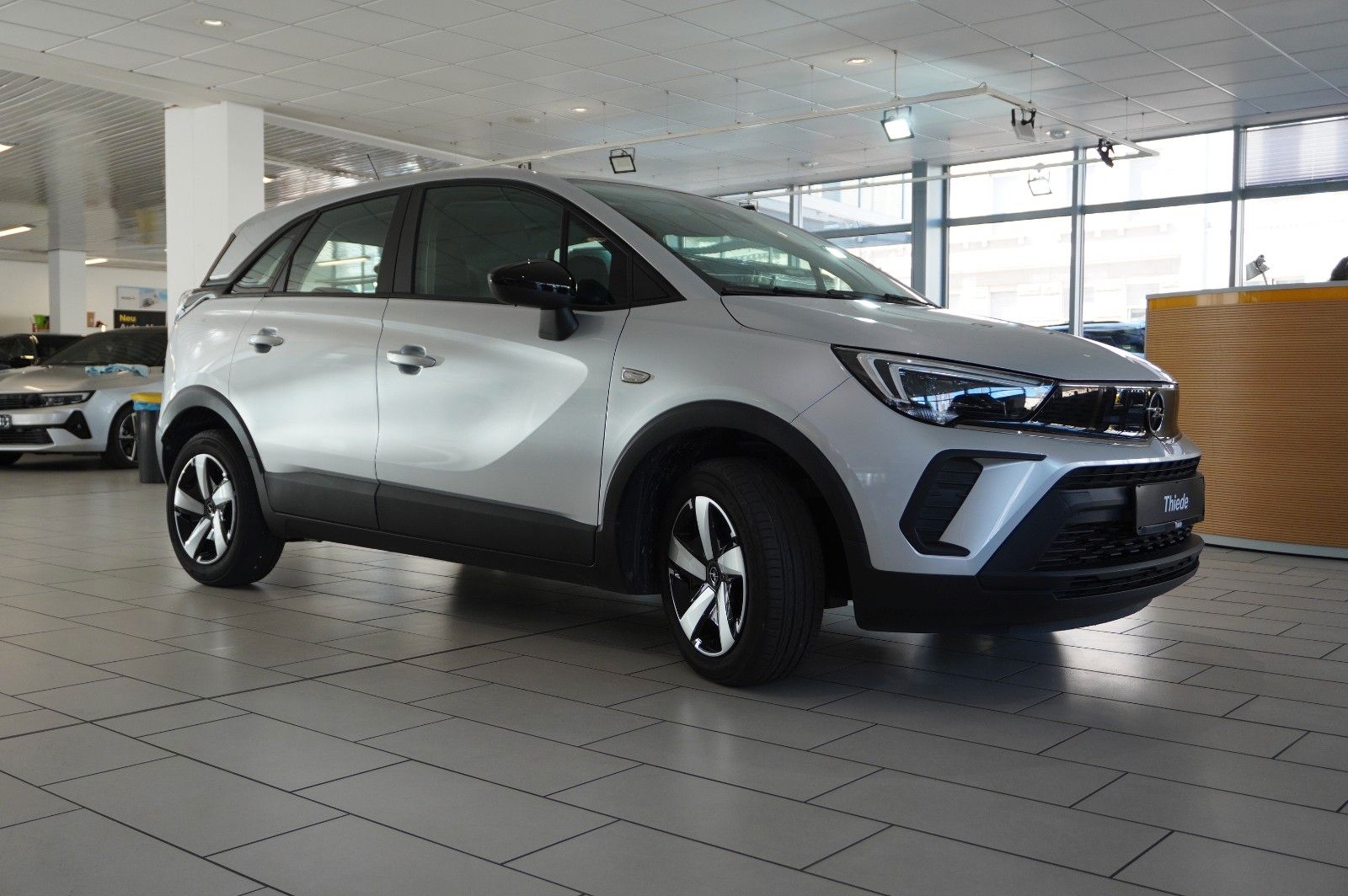 Fahrzeugabbildung Opel Crossland (X) 1.5D EDITION NAVI/LED/KAMERA/DAB+