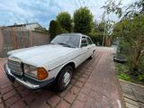 Mercedes-Benz W123  200D Oldtimer/H Kenzeichen - Mercedes-Benz 200: W123