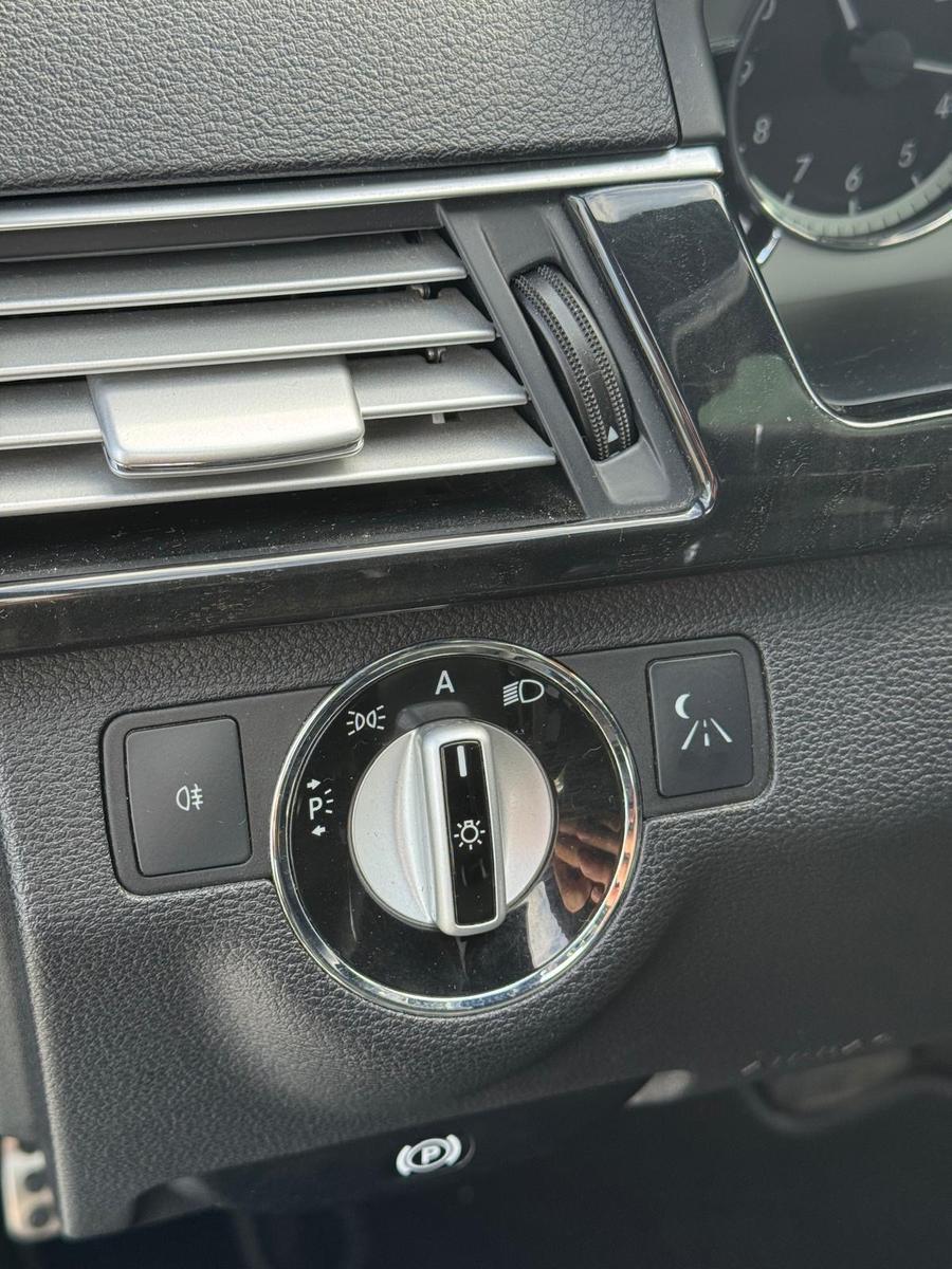 Mercedes-Benz E350 2009 — photo 10