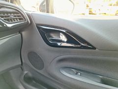 Fahrzeugabbildung Citroën DS3 SoChic VTI 120 Klimaautom. Hi-Fi, Bi-Color