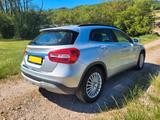 Mercedes-Benz GLA 180  Style Navi*Memory*Totwinkel* Scheckheft - Mercedes-Benz GLA 180 von privat