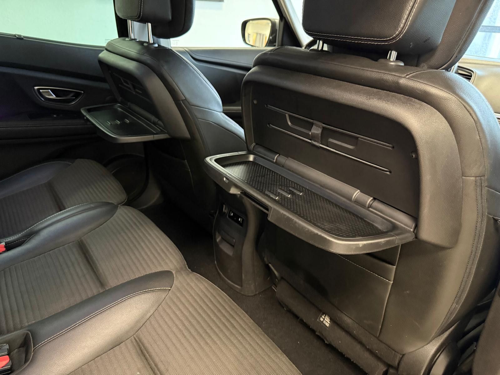 Fahrzeugabbildung Renault Scenic ENERGY dCi 160 EDC Bose Edition/ 7.SITZER