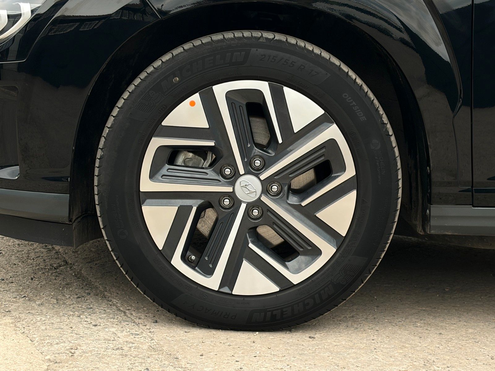 Fahrzeugabbildung Hyundai KONA E Advantage 11kw OBC LED ACC CAM SHZ NAVI