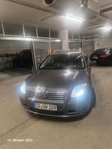 Toyota Avensis - Toyota Avensis Gebrauchtwagen in München