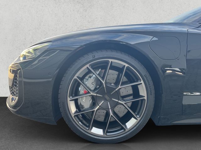 RS e-tron GT Perf. quattro Carbon/Keramik/Pano/B