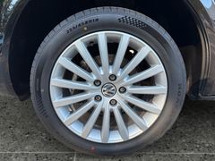 Fahrzeugabbildung Volkswagen T6.1 Multivan 150 PS Navi Sitzh AHK 60000km