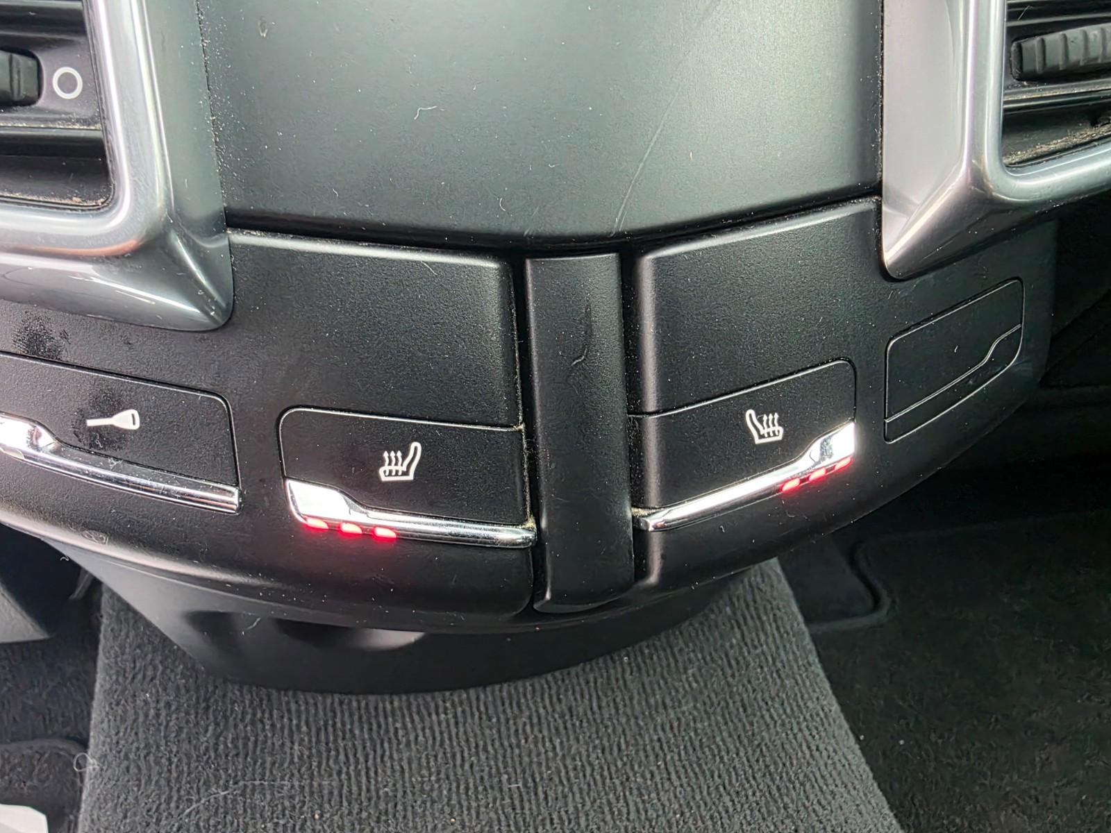 PORSCHE CAYENNE - S HYBRID - 333 CV- HAYON ÉLECTRIQUE -RÉGLAGE ÉLECTRIQUE DES SIÈGES AVEC FONCTION MÉMOIRE