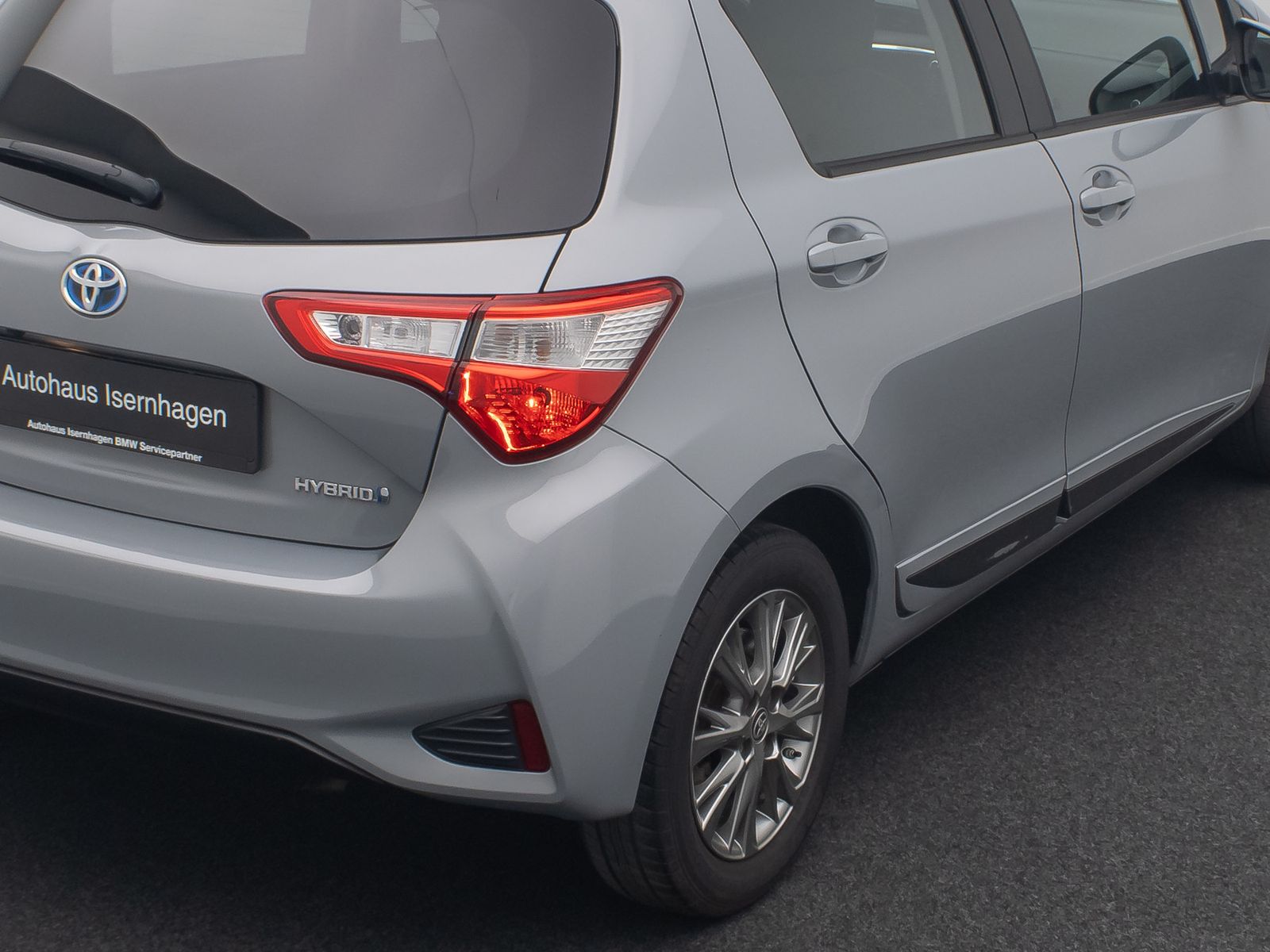 Fahrzeugabbildung Toyota Yaris Hybrid Basis Tempomat Touch KlimaAt HAC LM