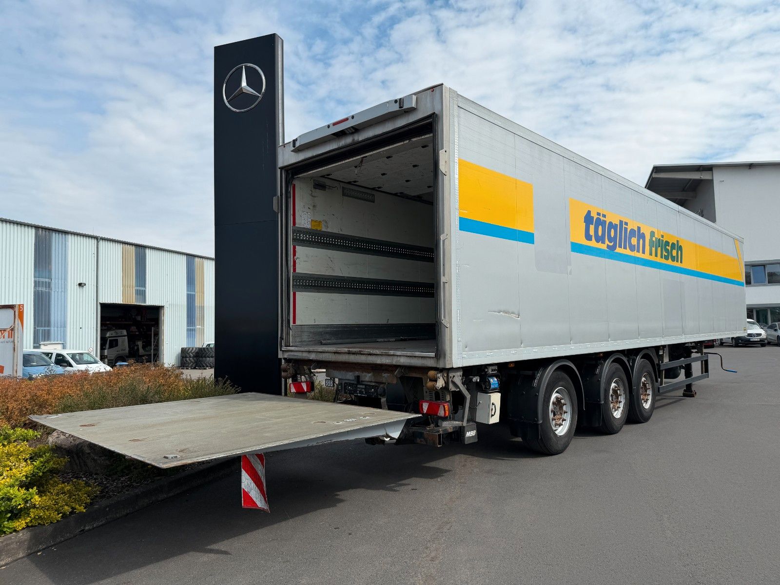 Fahrzeugabbildung ROHR RSK/35IV Carrier Vector 1950 LBW 2500kg 2x lift