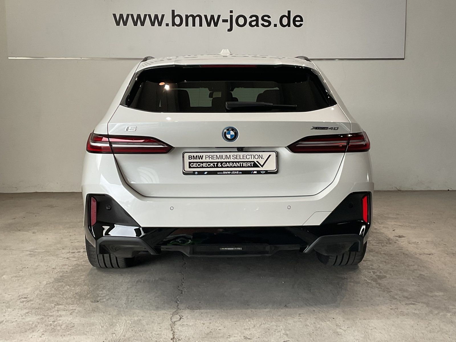 Fahrzeugabbildung BMW i5 xDrive40 Touring M Sportpaket AHK