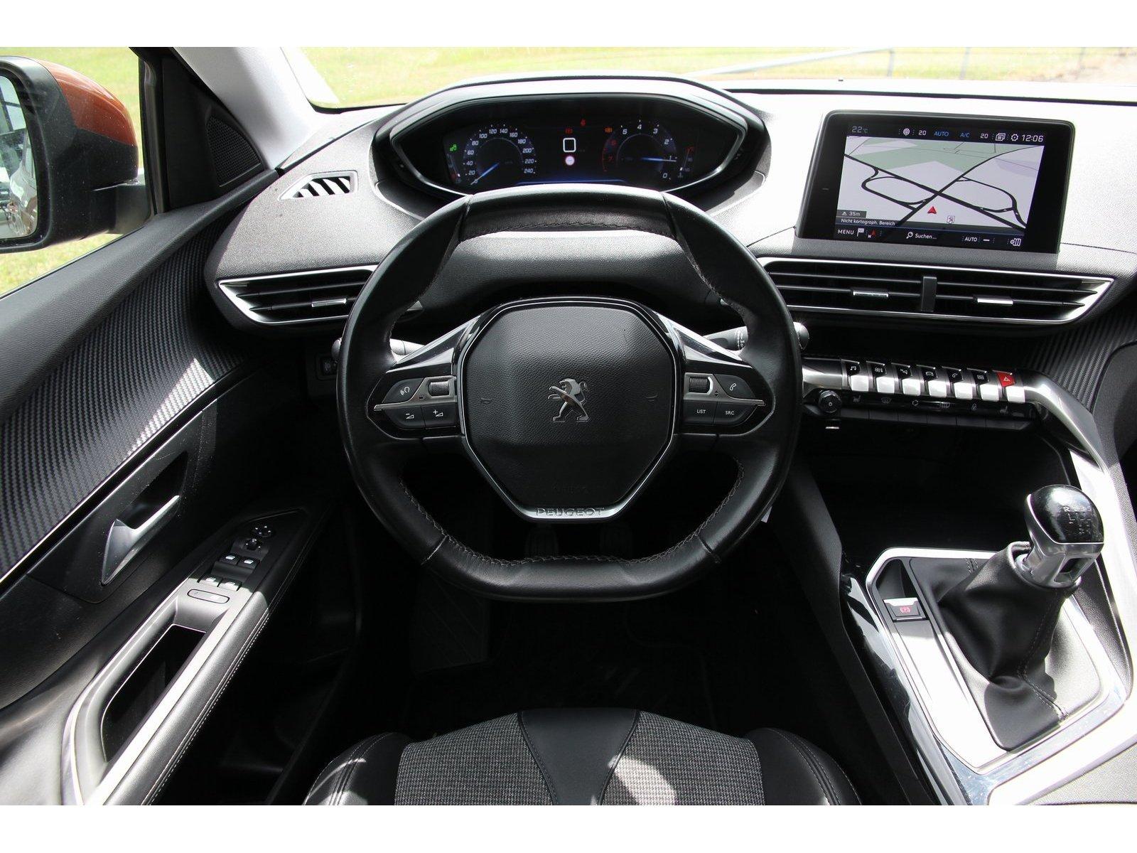 Peugeot 3008 Allure PT 130 Pano Carplay Navi Klima SHZ