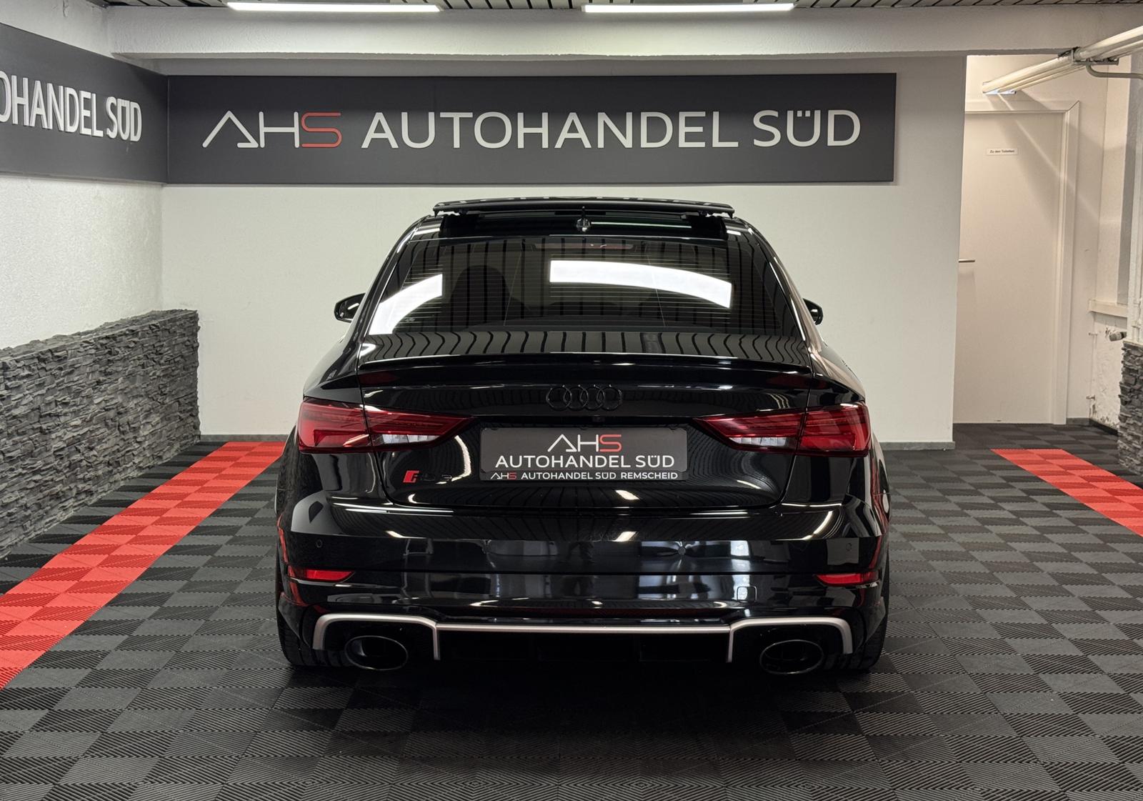 Audi RS 3 2.5 TFSI quattro*PANO*SCHALE*B&O*S.ABGAS*