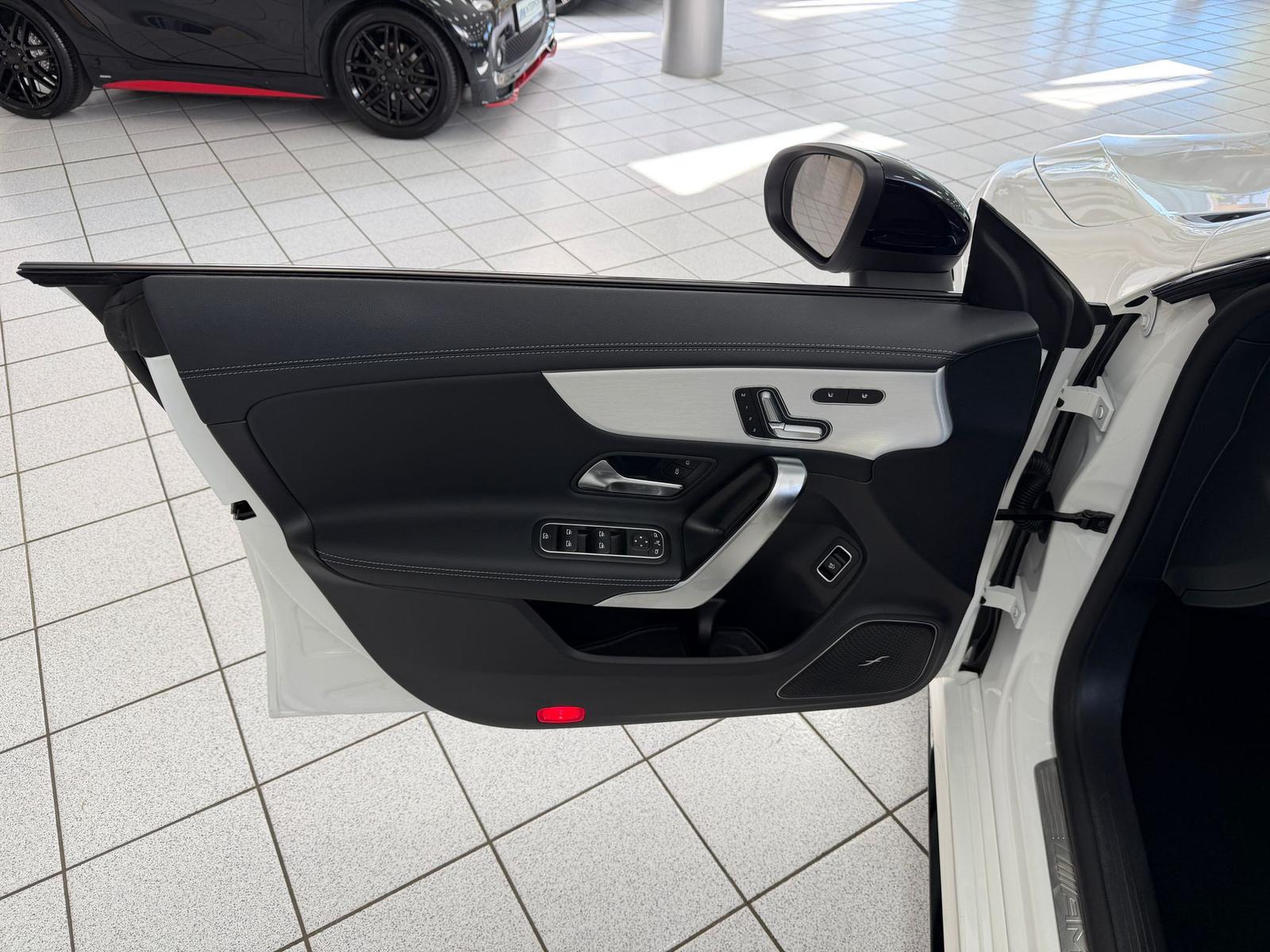 Mercedes-Benz CLA 35 AMG Shooting Brake 4M*AERO-KIT*PANO*STHZG