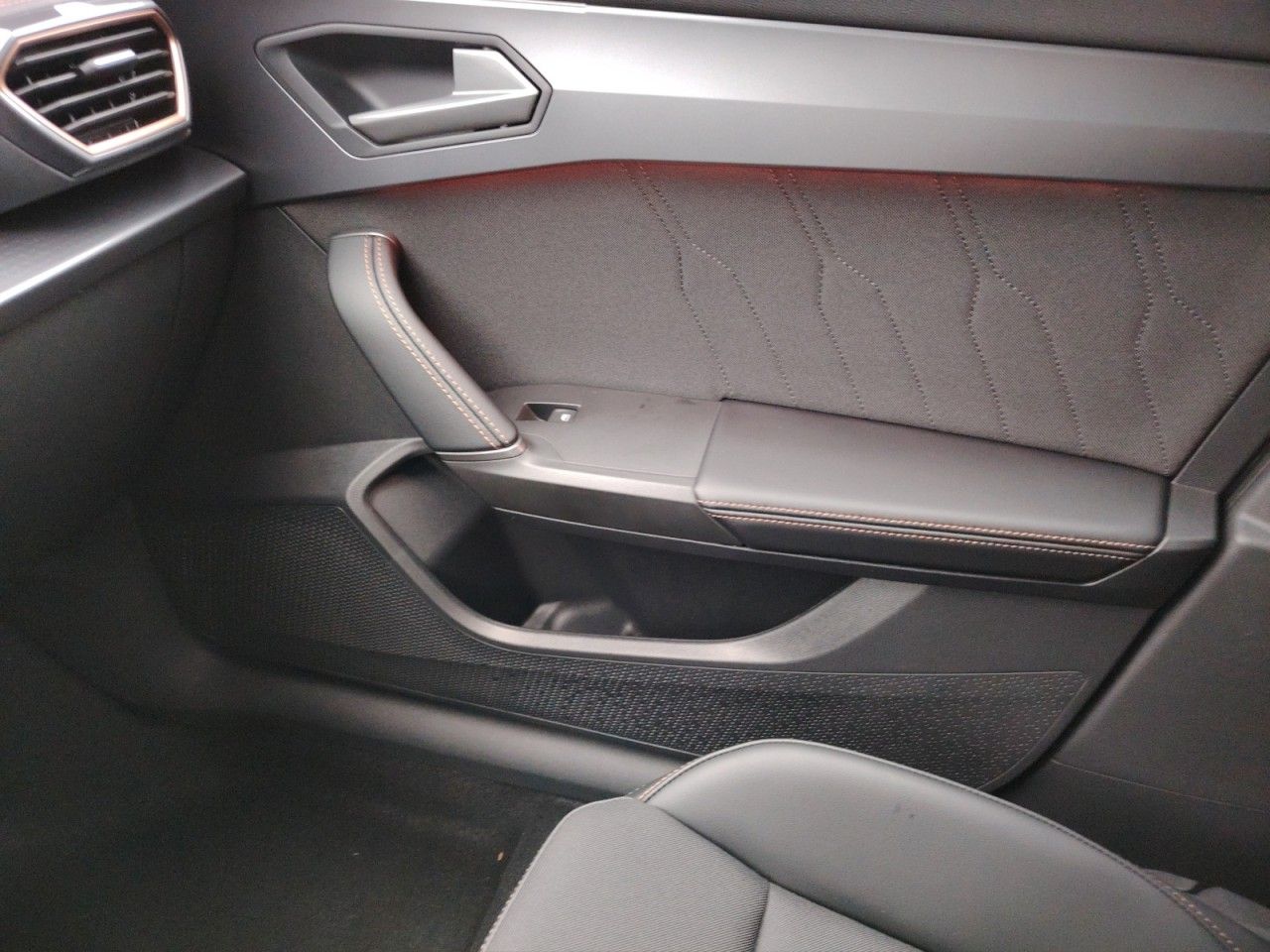 Fahrzeugabbildung CUPRA Leon Sportstourer 1.5 TSI 110 kW