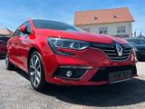 Renault Megane IV Grandtour BOSE 1.2 AUT - Renault Megane Gebrauchtwagen in Saarbrücken