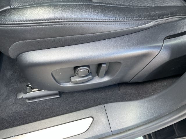 Fahrzeugabbildung Land Rover Range Rover Evoque 2.0 R-Dynamic SE D165 Mild-Hy