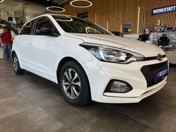 MYAUTOCENTER – Gebraucht- und Jahreswagen mit Werkstattservice in Pfaffenhofen Hyundai i20 *TÜV:828*KLIMA*TEMPO*CARPLAY*PDC*CAM*