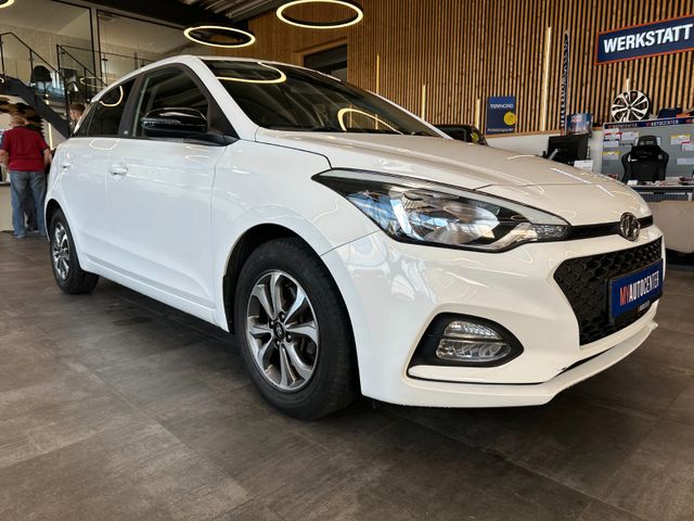 MYAUTOCENTER – Gebraucht- und Jahreswagen mit Werkstattservice in Pfaffenhofen Hyundai i20 *TÜV:828*KLIMA*TEMPO*CARPLAY*PDC*CAM*