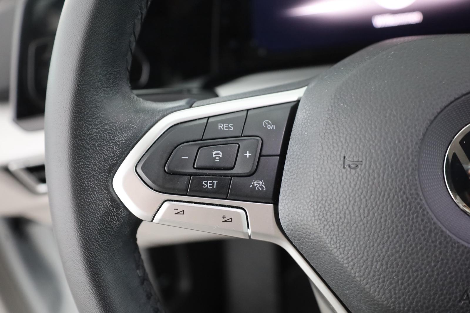 Volkswagen Golf VIII Variant 1.5 TSI Life LED Navi SHZ AHK, миниатюра 15