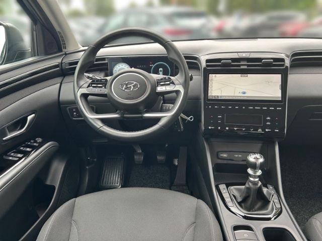 Fahrzeugabbildung Hyundai Tucson Select 2WD+LED-Paket Navi Digitales Cockp