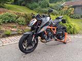 KTM 1290 SuperDuke r  - KTM SUPERDUKE