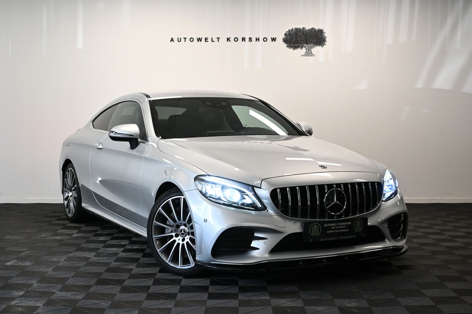 Mercedes-Benz C 300 AMG-LINE VIRTUAL BURMESTER RFK AMBIENT