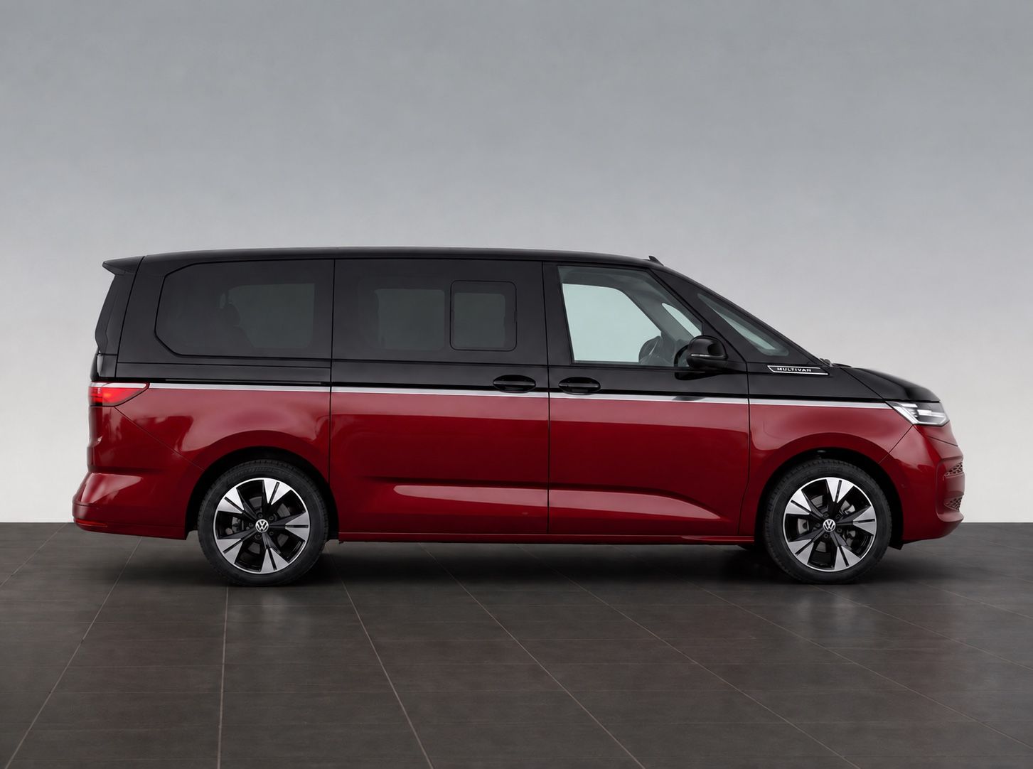 Volkswagen T7 Multivan Lang /NP90/19Z/STYLE/HOLZ-BODEN/DCC/ imagem 3