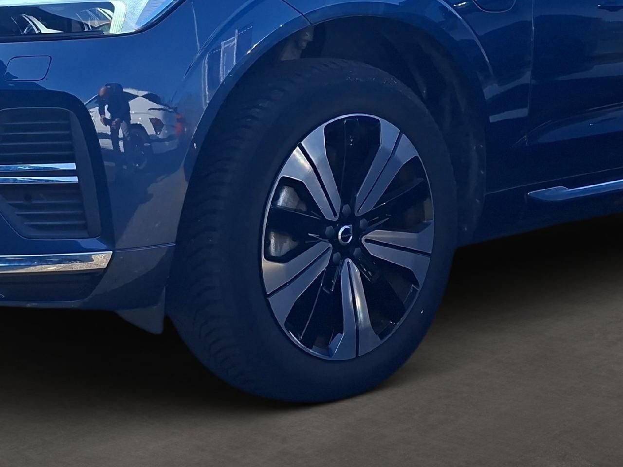 Fahrzeugabbildung Volvo XC60 T6 AWD Plug-In Hybrid Plus Bright