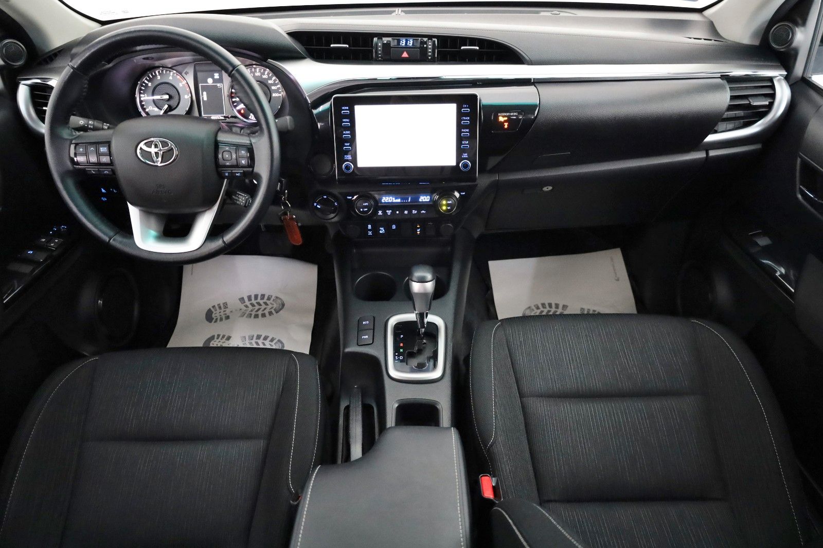 Fahrzeugabbildung Toyota Hilux 2.8 Comfort 4x4,Kamera,HardTop,CarPlay,AHK
