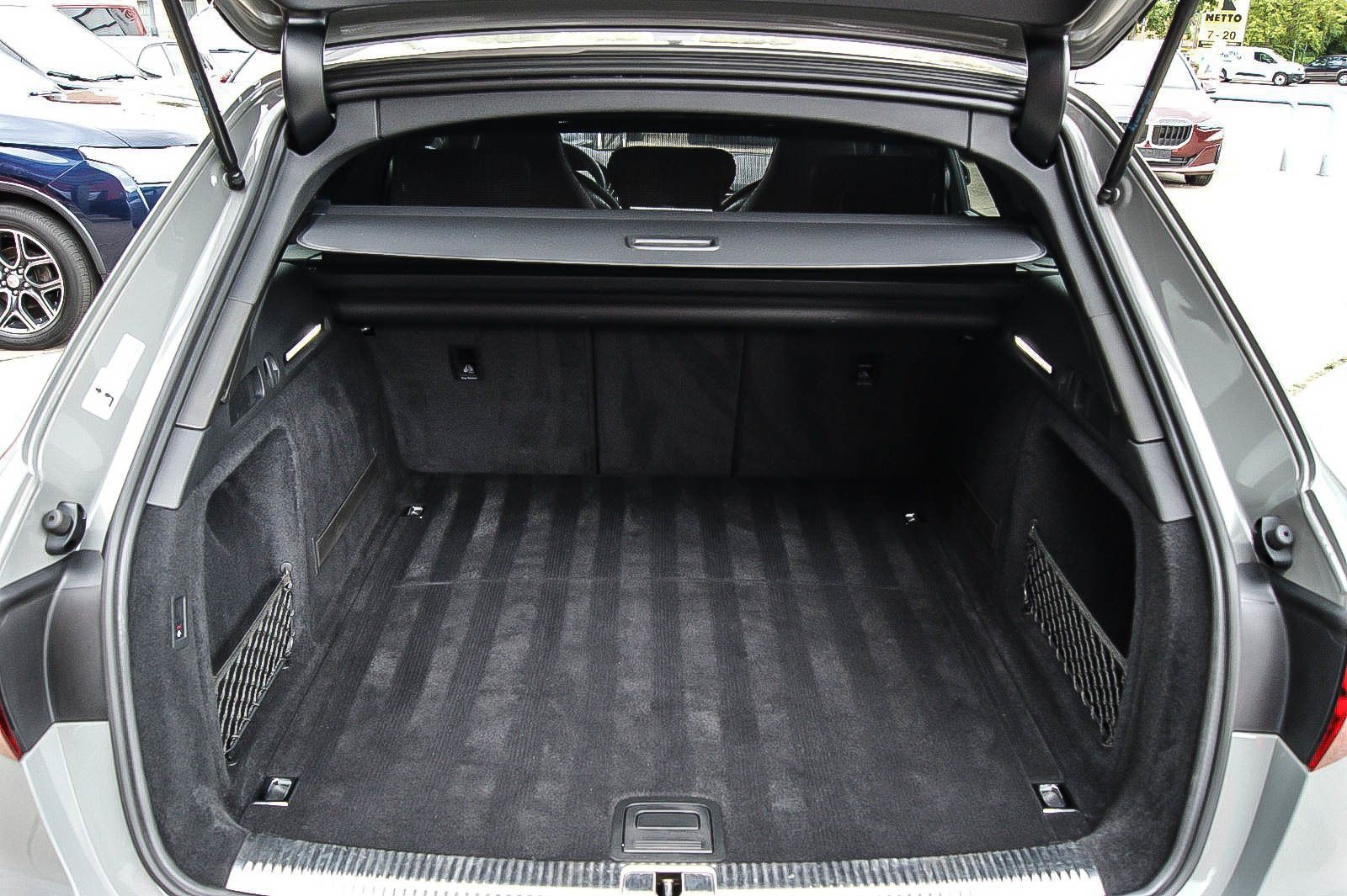 Fahrzeugabbildung Audi A4 Avant 45TFSI quattro edition one LEDER MATRIX