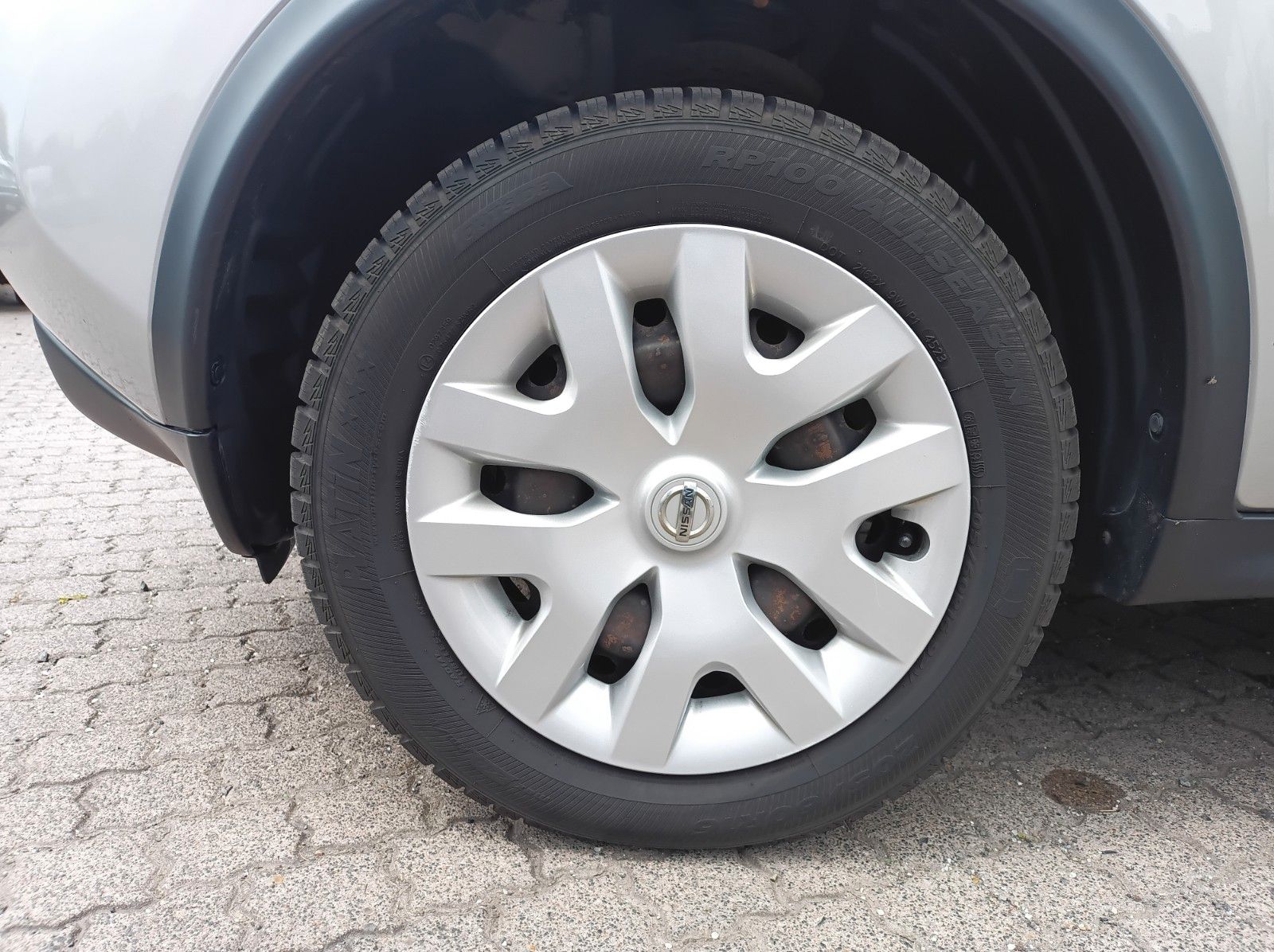 Fahrzeugabbildung Nissan JUKE VISIA+AHK+NISSAN BRAKE ASSIST+KLIMA+1.HD+++