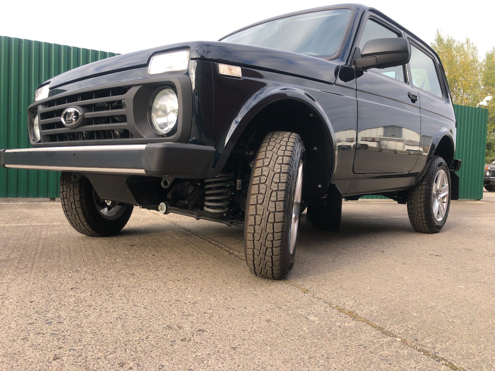 Fahrzeugabbildung Lada Niva "PREMIUM PLUS" KLIMA/ SITZHEIZUNG AET-2025!