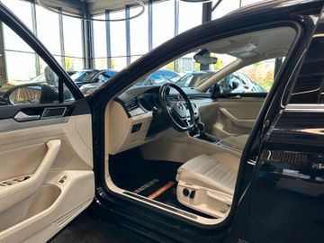 MYAUTOCENTER – Gebraucht- und Jahreswagen mit Werkstattservice in Pfaffenhofen Volkswagen Passat Highline *4Motion*Massage*AHK*LED*Keyless