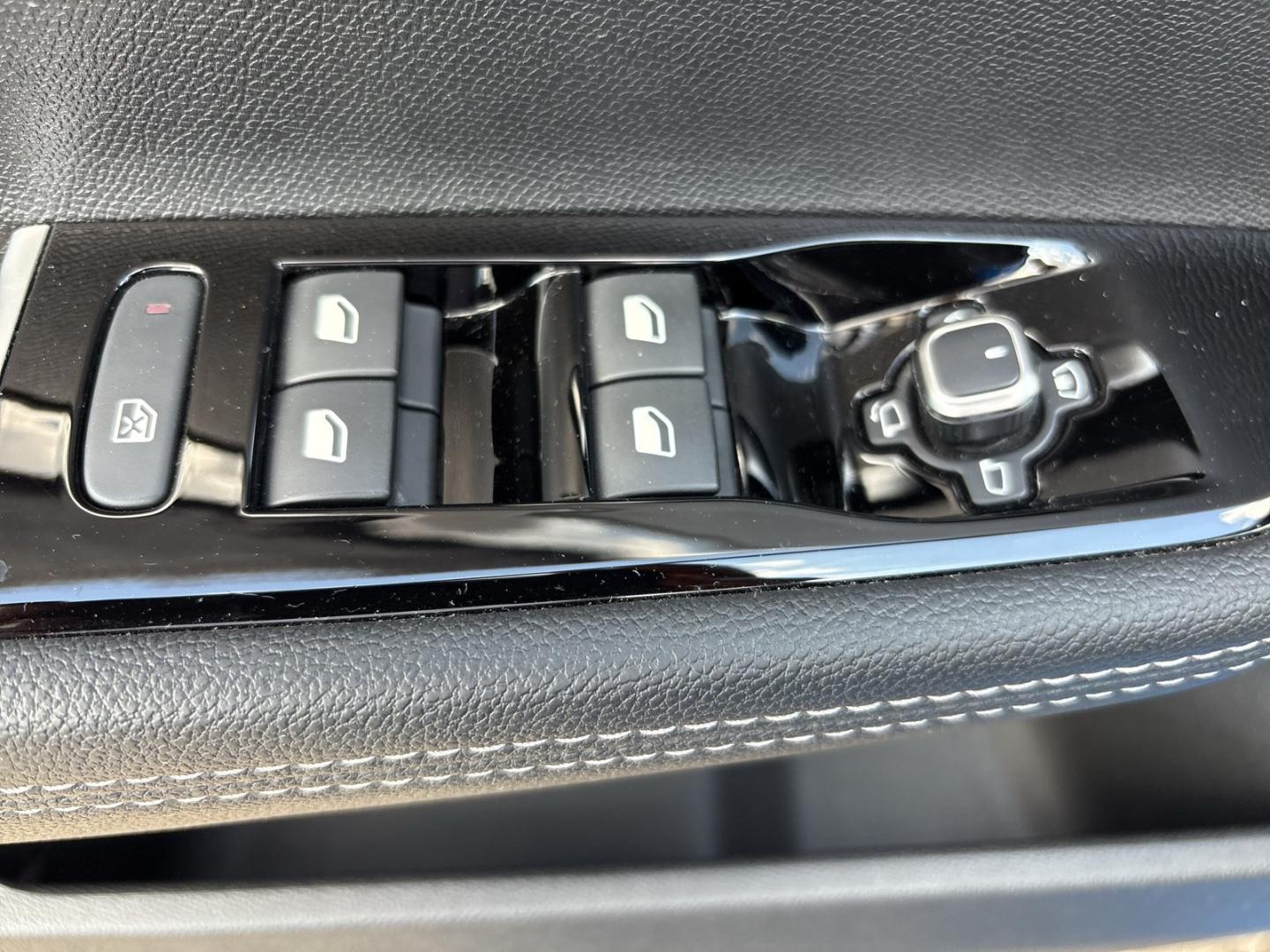 Opel Astra Electric Ultimate 54kWh Infotainment Tech 
