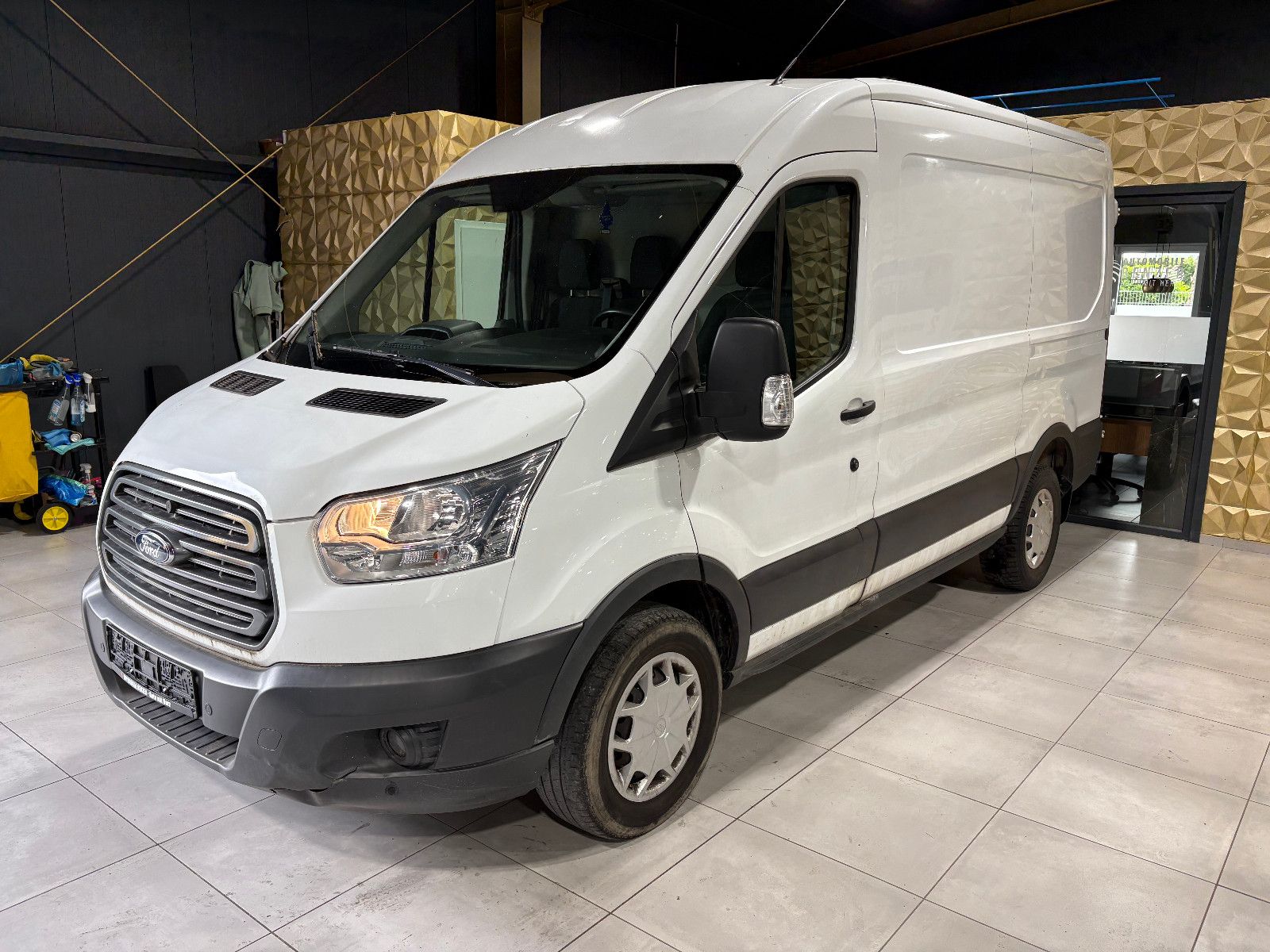 Fahrzeugabbildung Ford Transit Kasten 330 L2 H2Trend/3-SITZ/PDC/KLIMA/