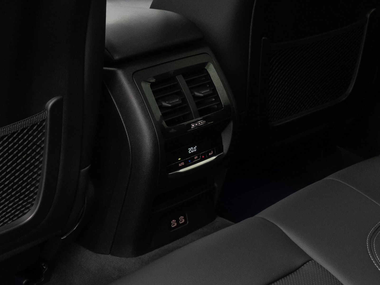 Fahrzeugabbildung BMW X3 xD30d M Sport Laser DAB Kamera HUD DisplayKey