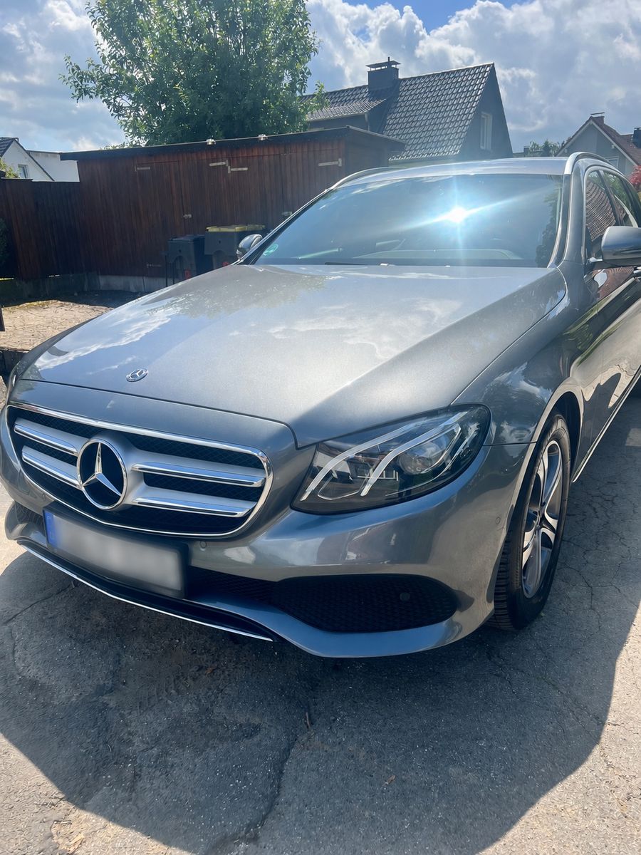 MERCEDES-BENZ E 200 T Autom. - Avantgarde 75TKM HU0228 