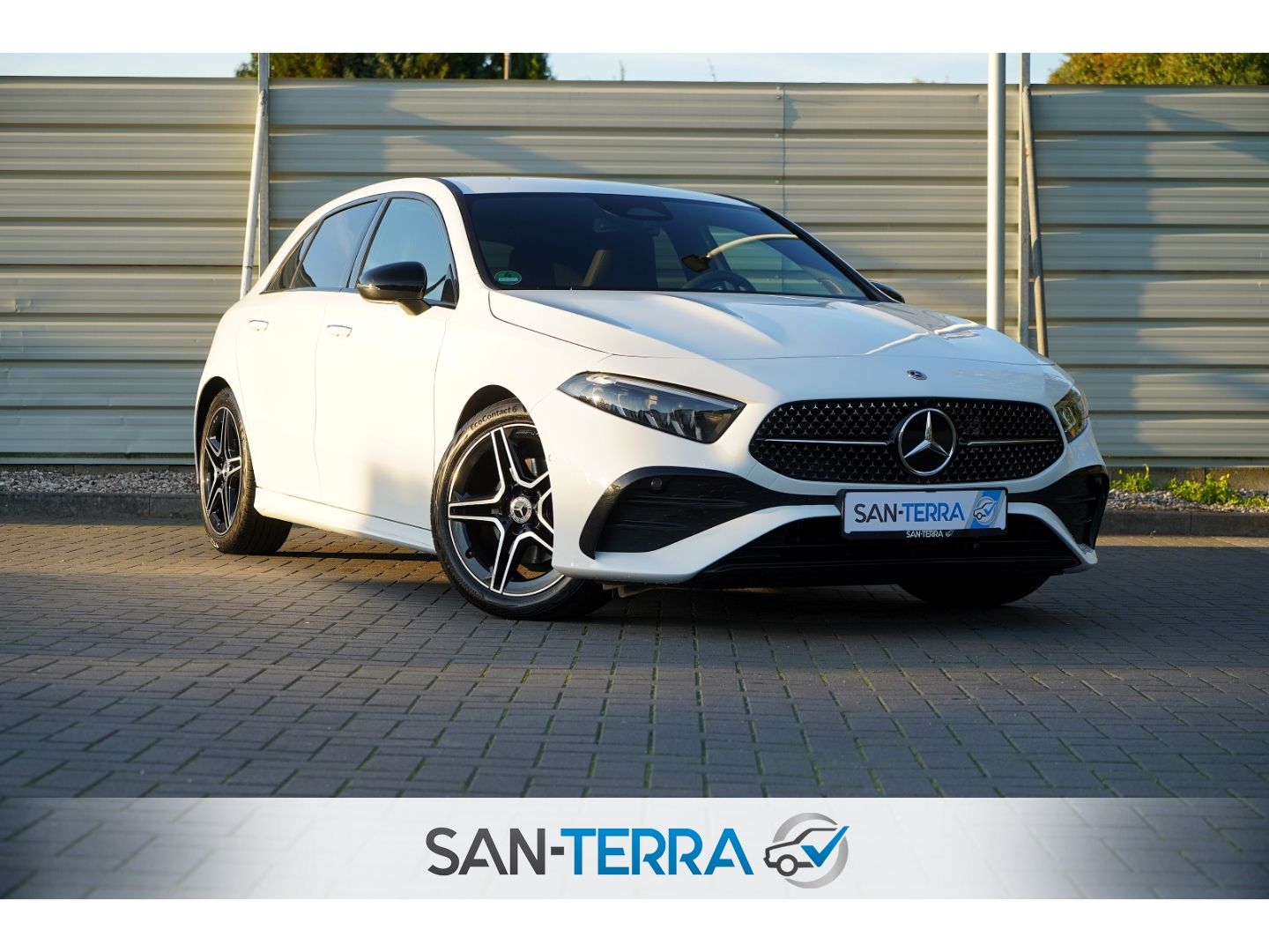 Mercedes-Benz A 180 AMG NIGHT *KAMERA*LEDER*KLIMAAUT*SHZ*MULTI imagem 2