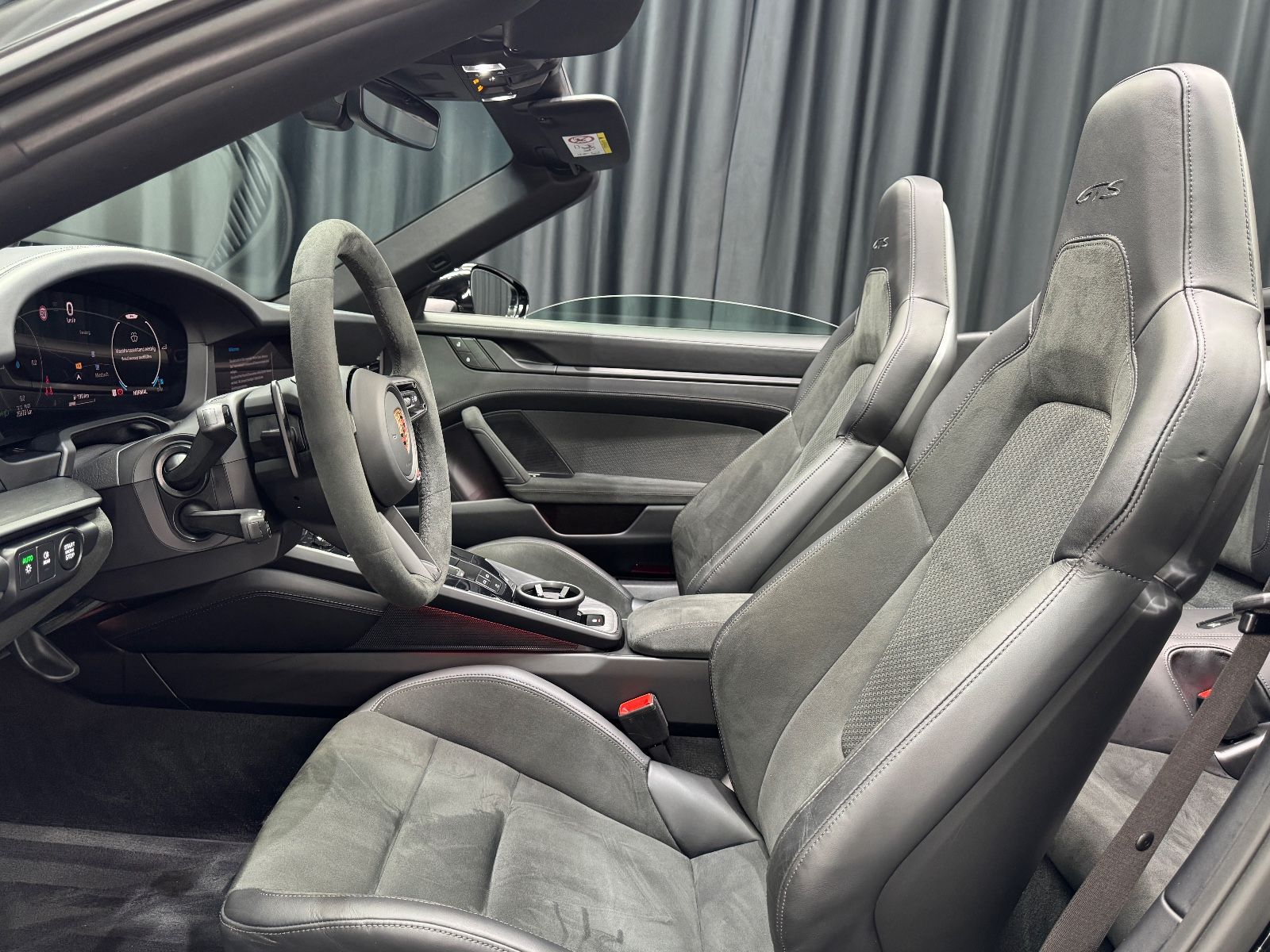 Fahrzeugabbildung Porsche 992.2 911 Carrera GTS T-Hybrid Cabriolet|BOSE|