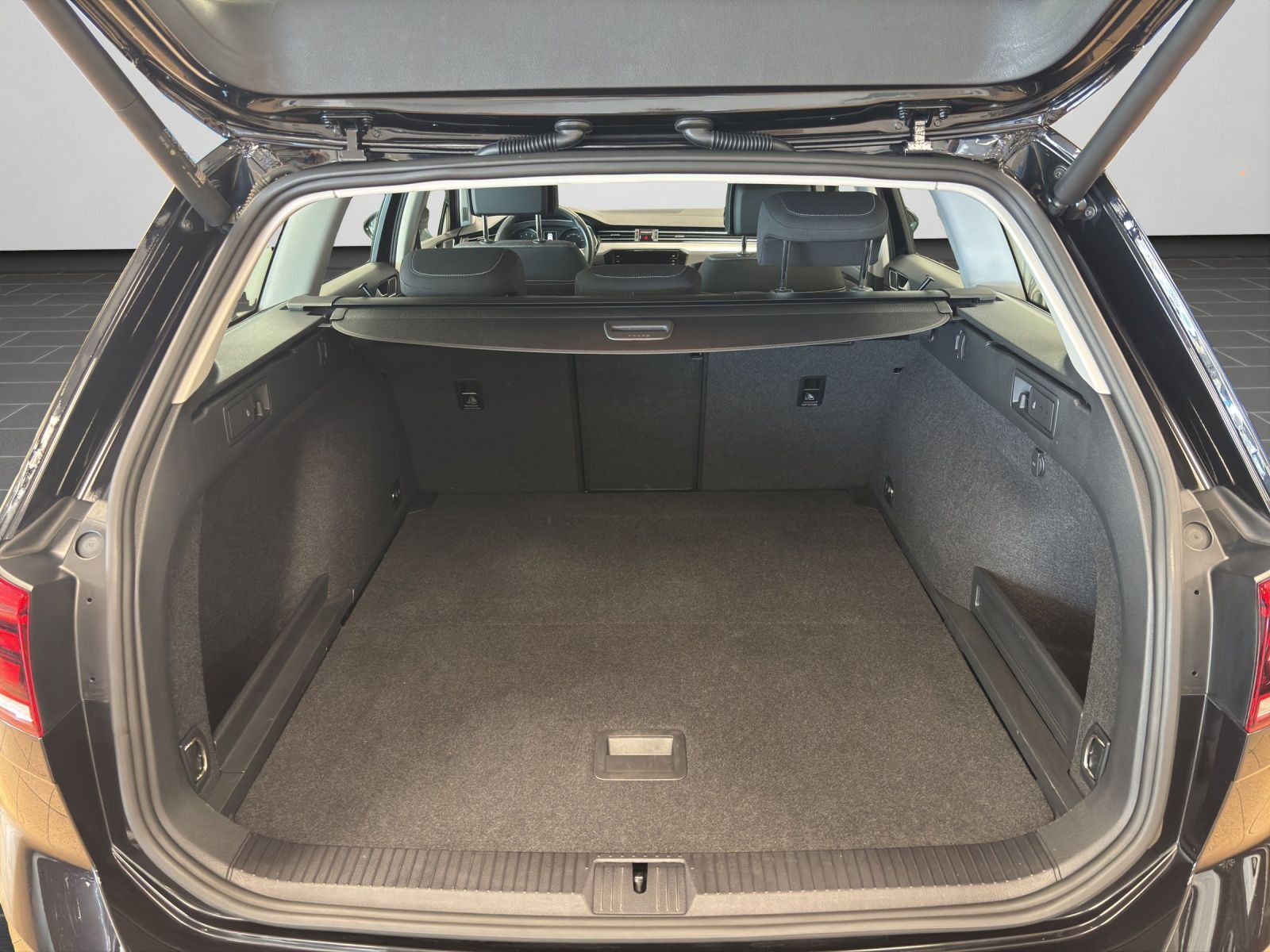 Volkswagen Passat Variant - Bild 16