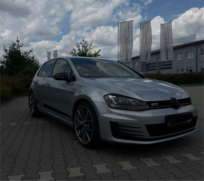 Image of Volkswagen Golf