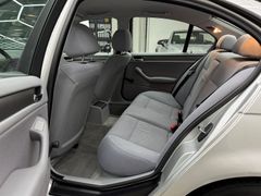 Fahrzeugabbildung BMW 316i Lim. / 2. Hand Navi Xenon Sitzheizung Tempo